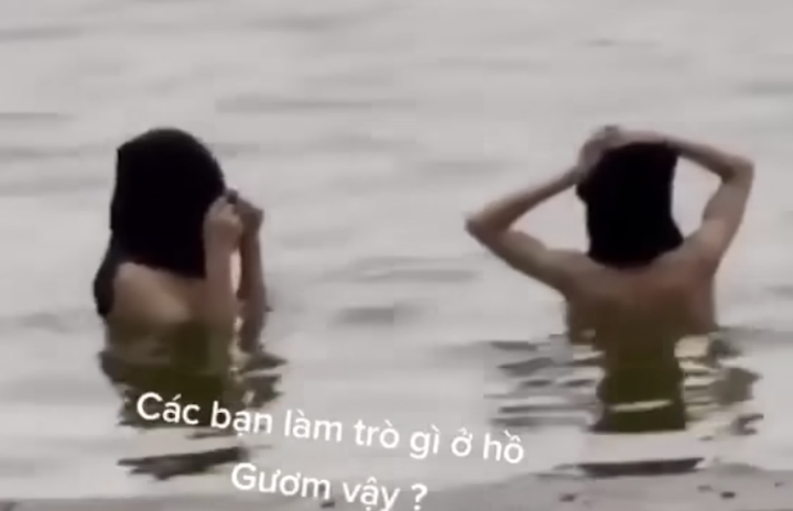 Two people bathing in Hoan Kiem Lake identified