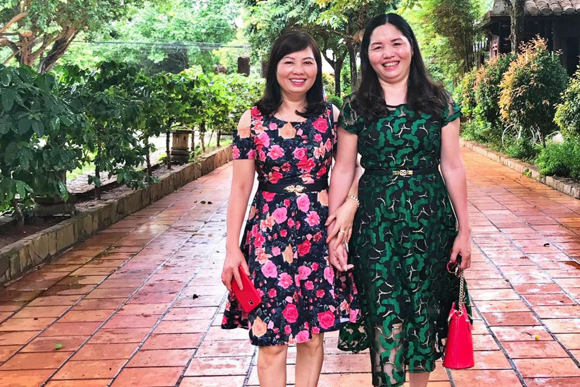 Mẹ chồng và mẹ đẻ là bạn thân, 9X Nghệ An có cuộc sống 'vạn người mơ'