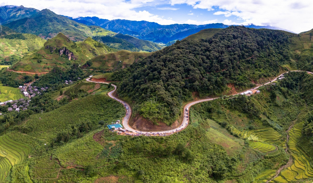 australian newspaper suggests top tips for driving ha giang loop in vietnam picture 1