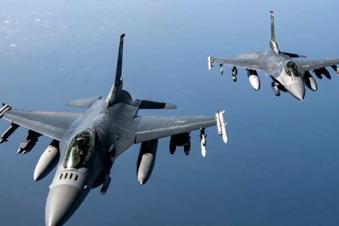 Phi công Ukraine học lái chiến cơ F-16 nhanh gấp 4 lần Mỹ dự tính