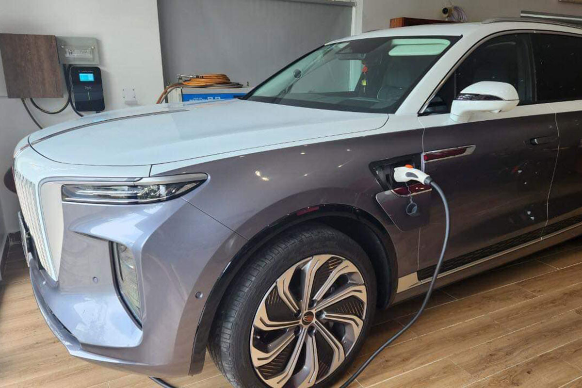 Xe điện Trung Quốc Hongqi E