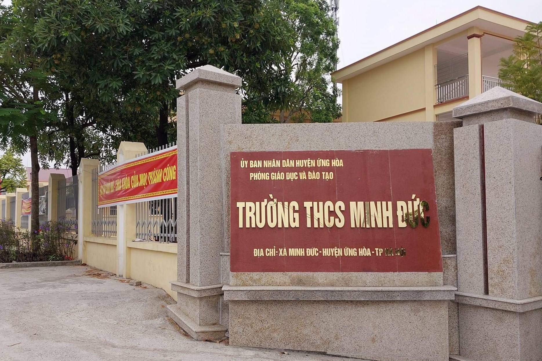 Nữ sinh Hà Nội bị đánh hội đồng ngay trong lớp học