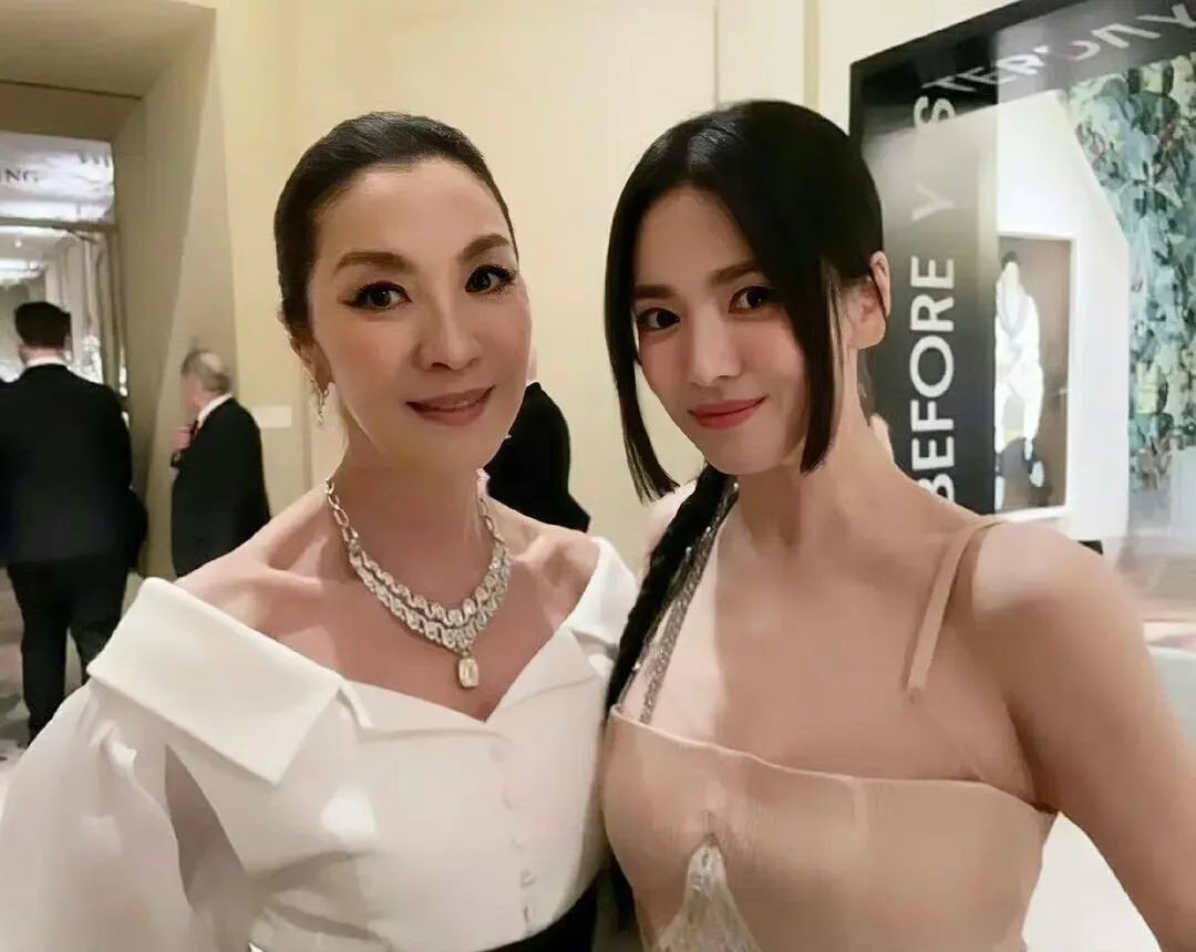 Met Gala 2023: Song Hye Kyo lột xác ở tuổi 42 với kiểu tóc mới