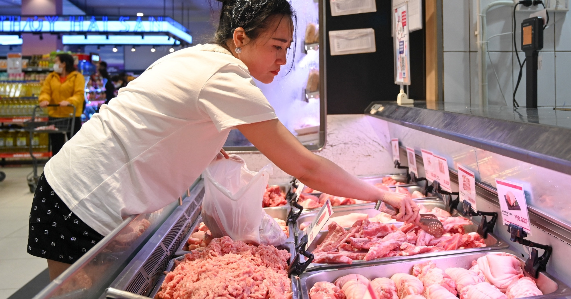 「朝種まき、午後刈り」、仲介業者は「暴食」で大儲け、農民は涙、損失を被る