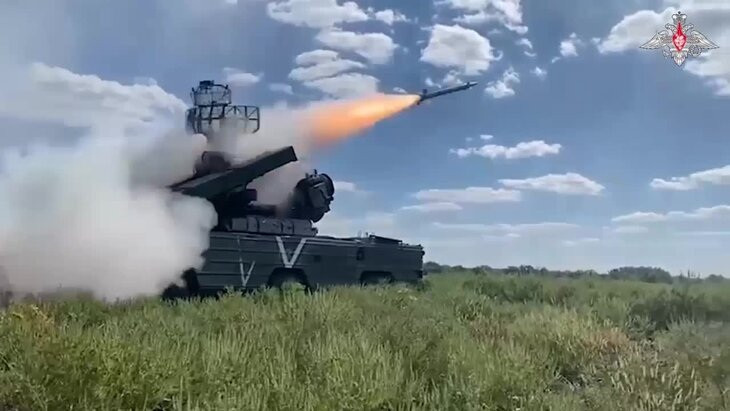 Cận cảnh Nga đánh chặn tên lửa HIMARS