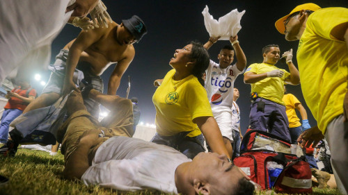 Giẫm đạp tại sân vận động ở El Salvador, ít nhất 12 người thiệt mạng