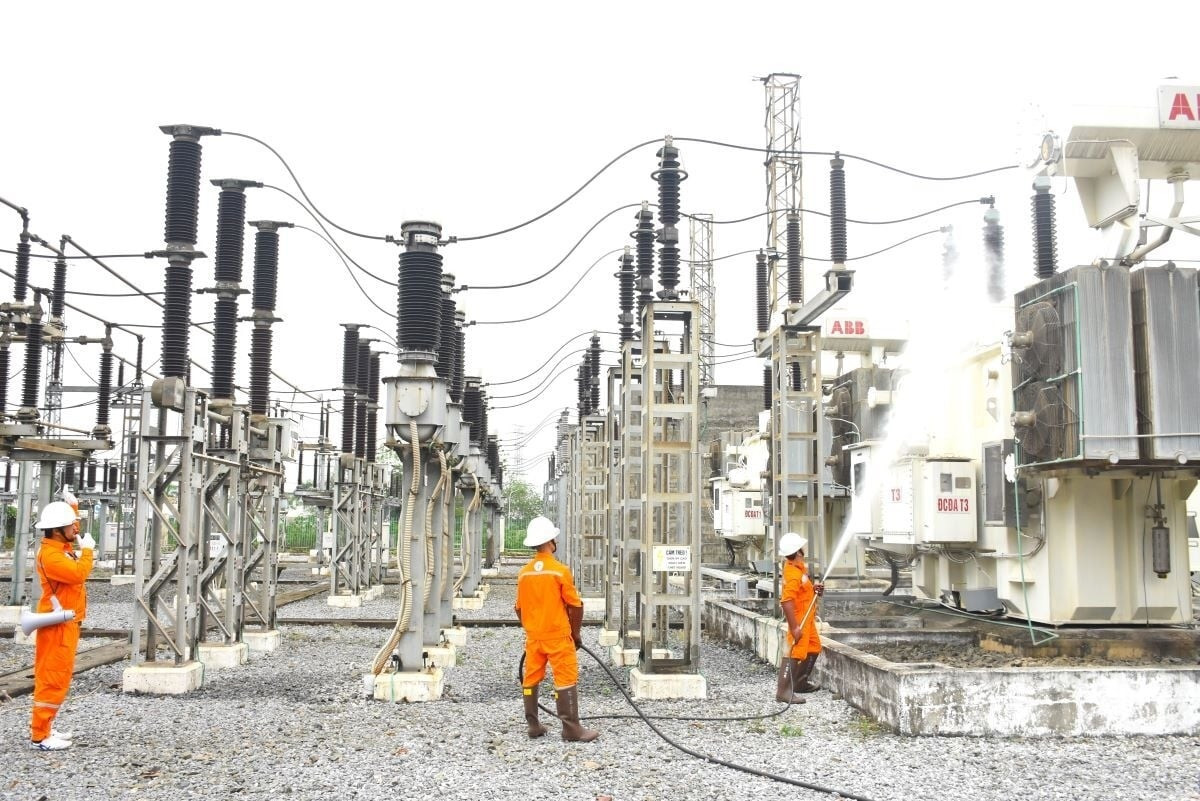 Vietnam to buy electricity from China to ease shortage