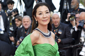 Dương Tử Quỳnh dát hàng hiệu khoe nhan sắc tuổi 61 ở Cannes