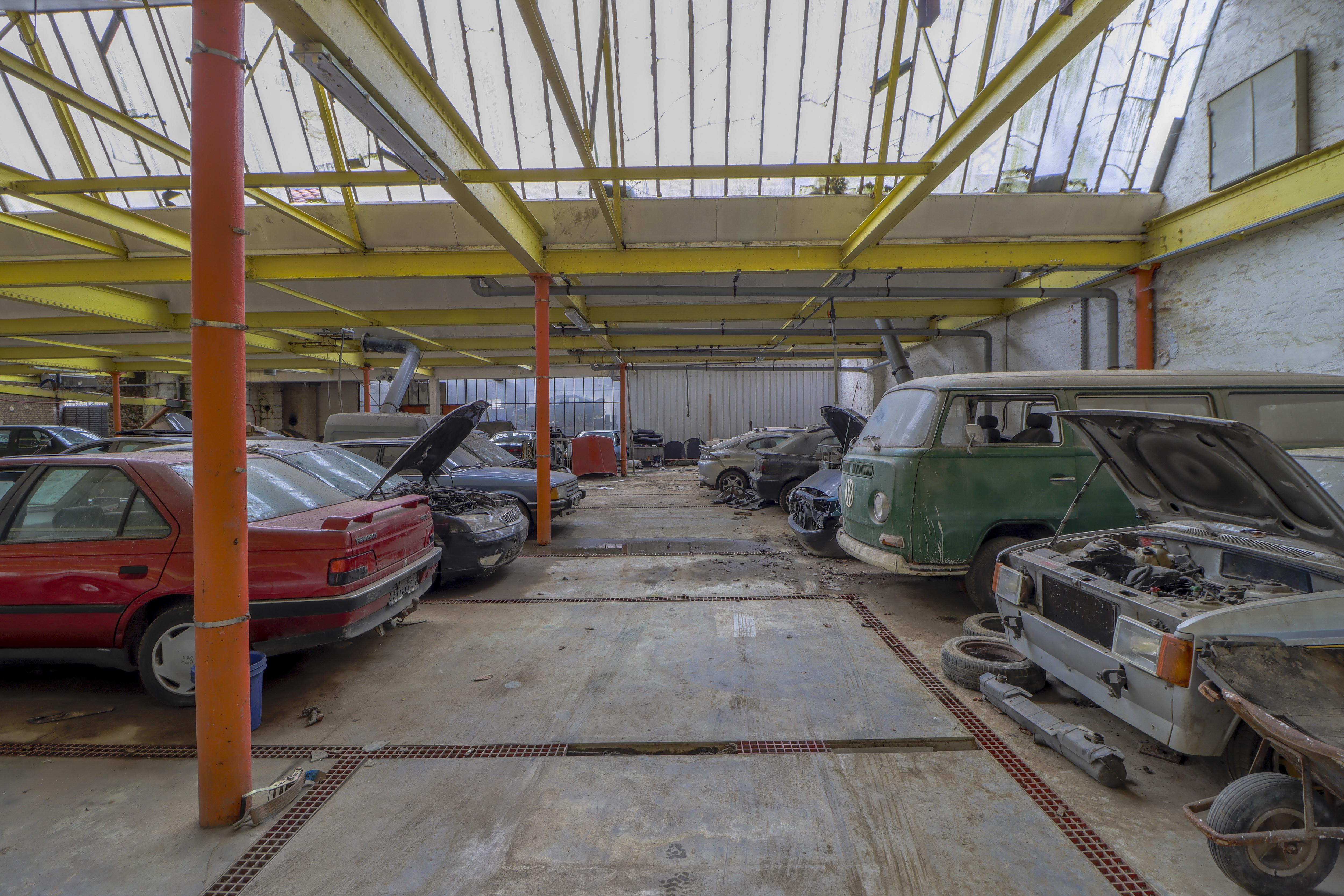 The classic VW campervan can be seen just to the right of the picture, and could make a good restoration project for the right owner