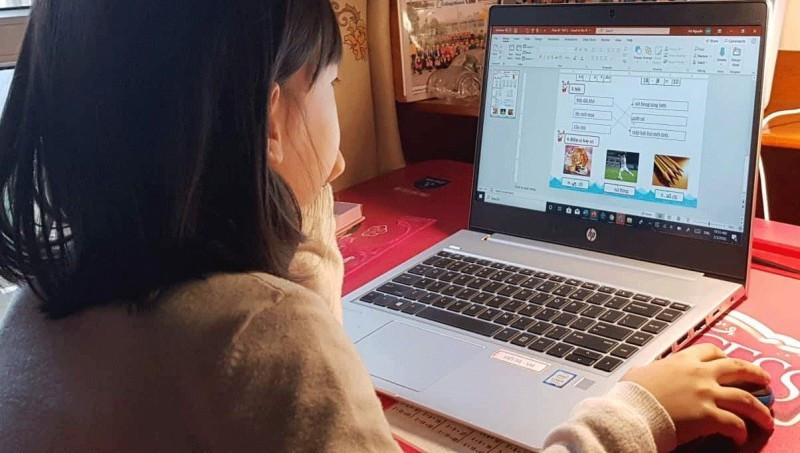Experts warn of child abuse as parents post children’s photos on social media