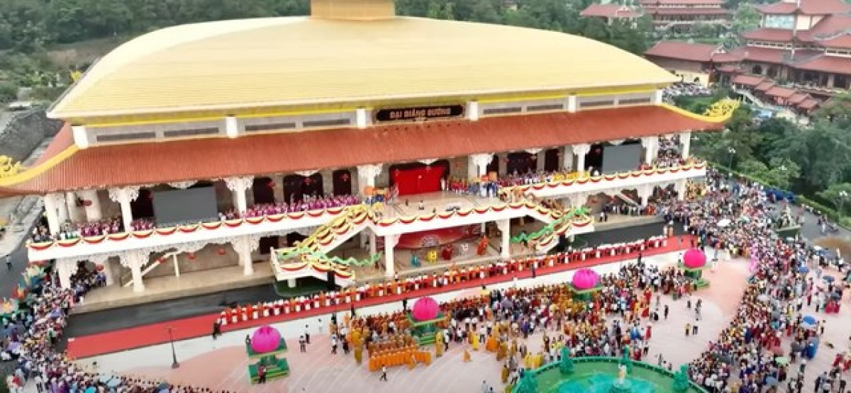 Ba Vang Pagoda sets new world record