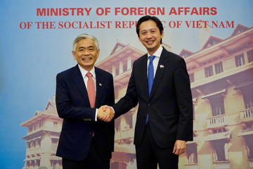 Việt Nam và Singapore quyết tâm xây dựng Biển Đông thành vùng biển hòa bình