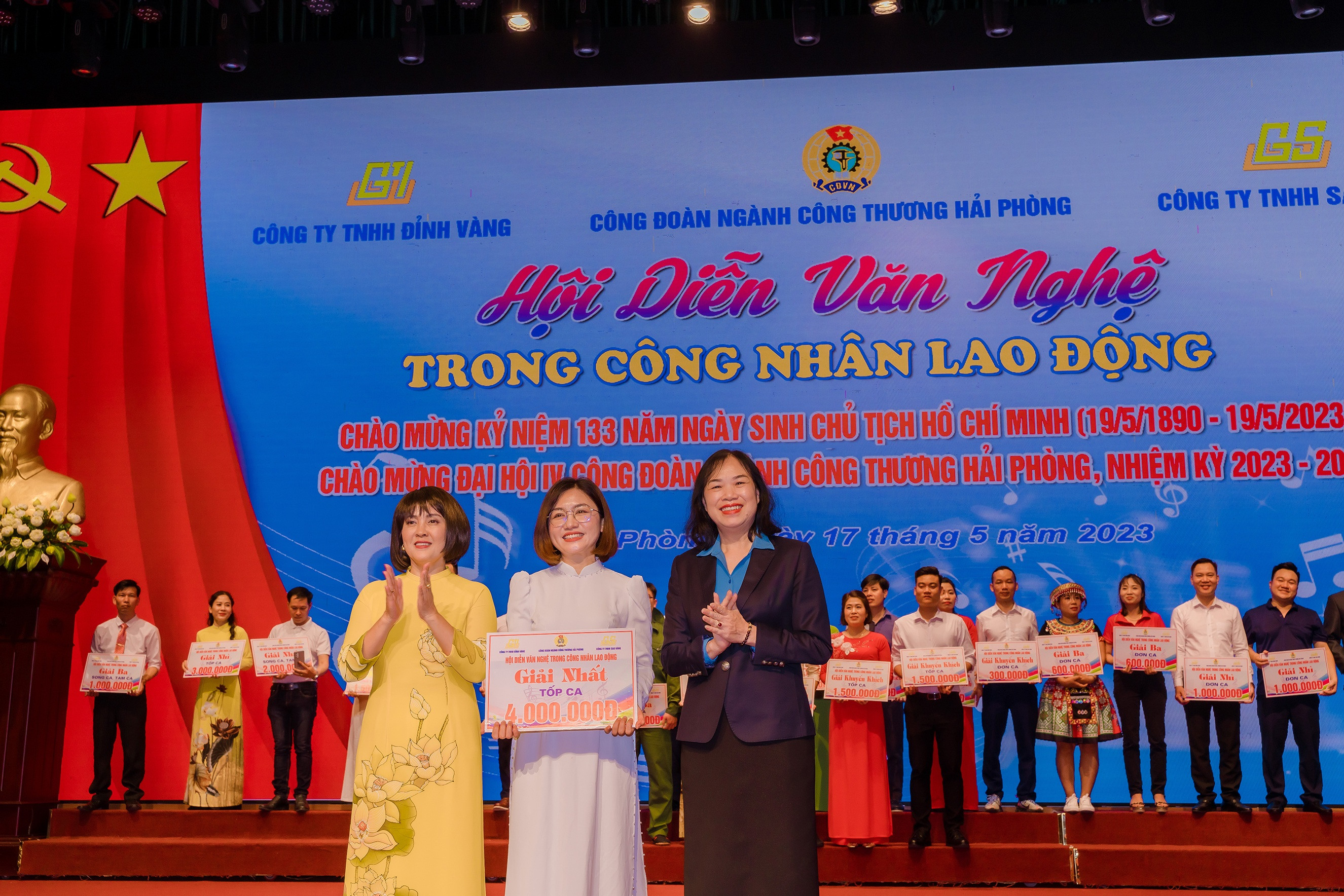 25 tiết mục văn nghệ đặc sắc của công nhân lao động mừng sinh nhật Bác - 9