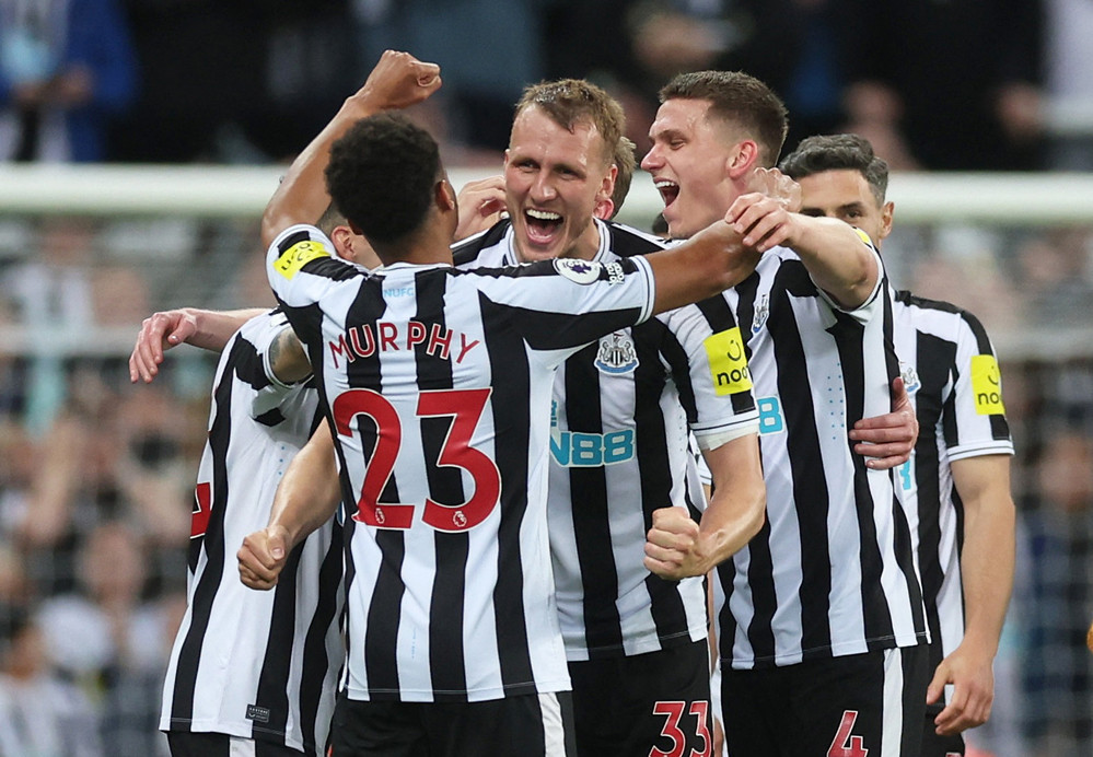 Newcastle qua mặt MU, Liverpool giành vé Champions League