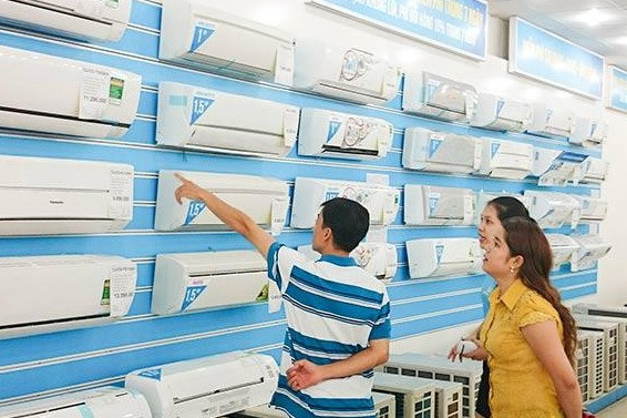 Cao điểm nắng nóng, đại gia bán máy lạnh bội thu