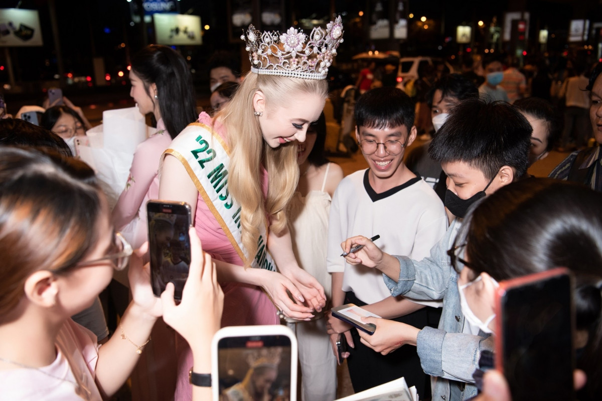 miss international 2022 arrives for working trip to vietnam picture 3
