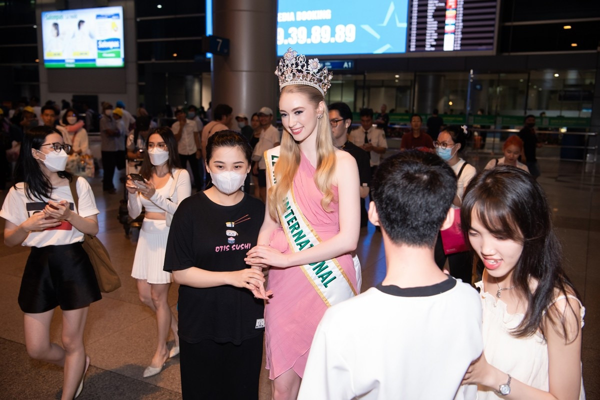 miss international 2022 arrives for working trip to vietnam picture 8