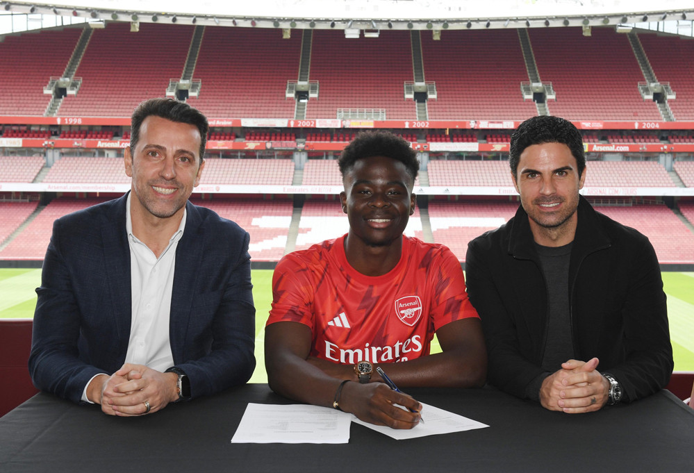 Bukayo Saka nhận lương cao nhất Arsenal