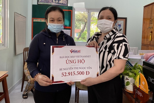 Gia đình bé Nguyễn Thị Ngọc Yến cảm ơn bạn đọc VietNamNet đã giúp đỡ