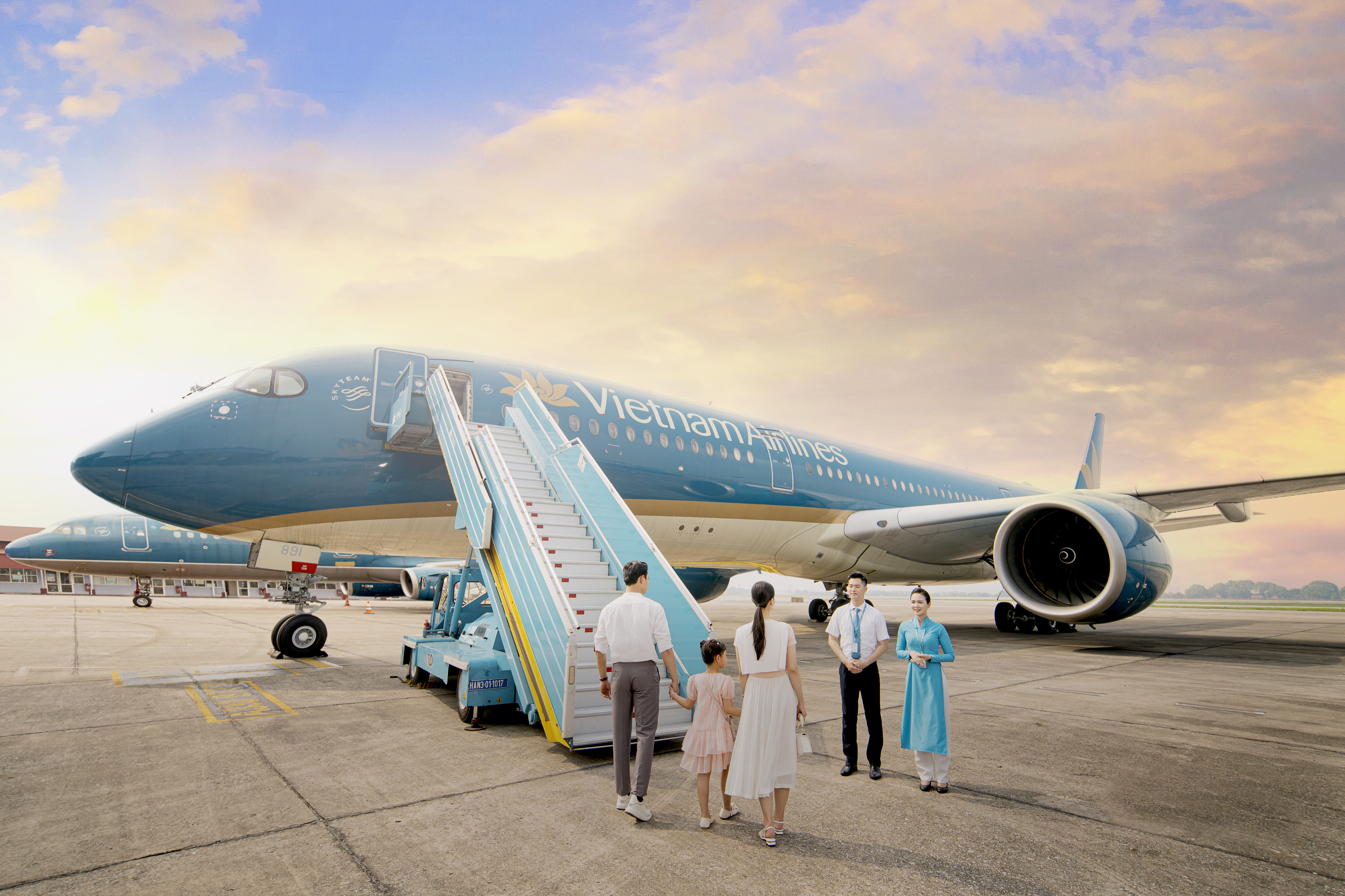 Mang bình nước cá nhân, cùng Vietnam Airlines thực hiện ‘chuyến bay bền vững’