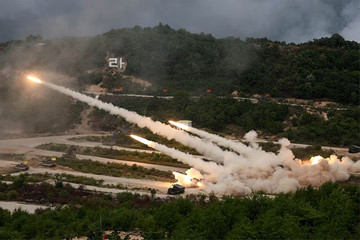 Cận cảnh cuộc tập trận chung bắn đạn thật quy mô lớn chưa từng có của Mỹ - Hàn