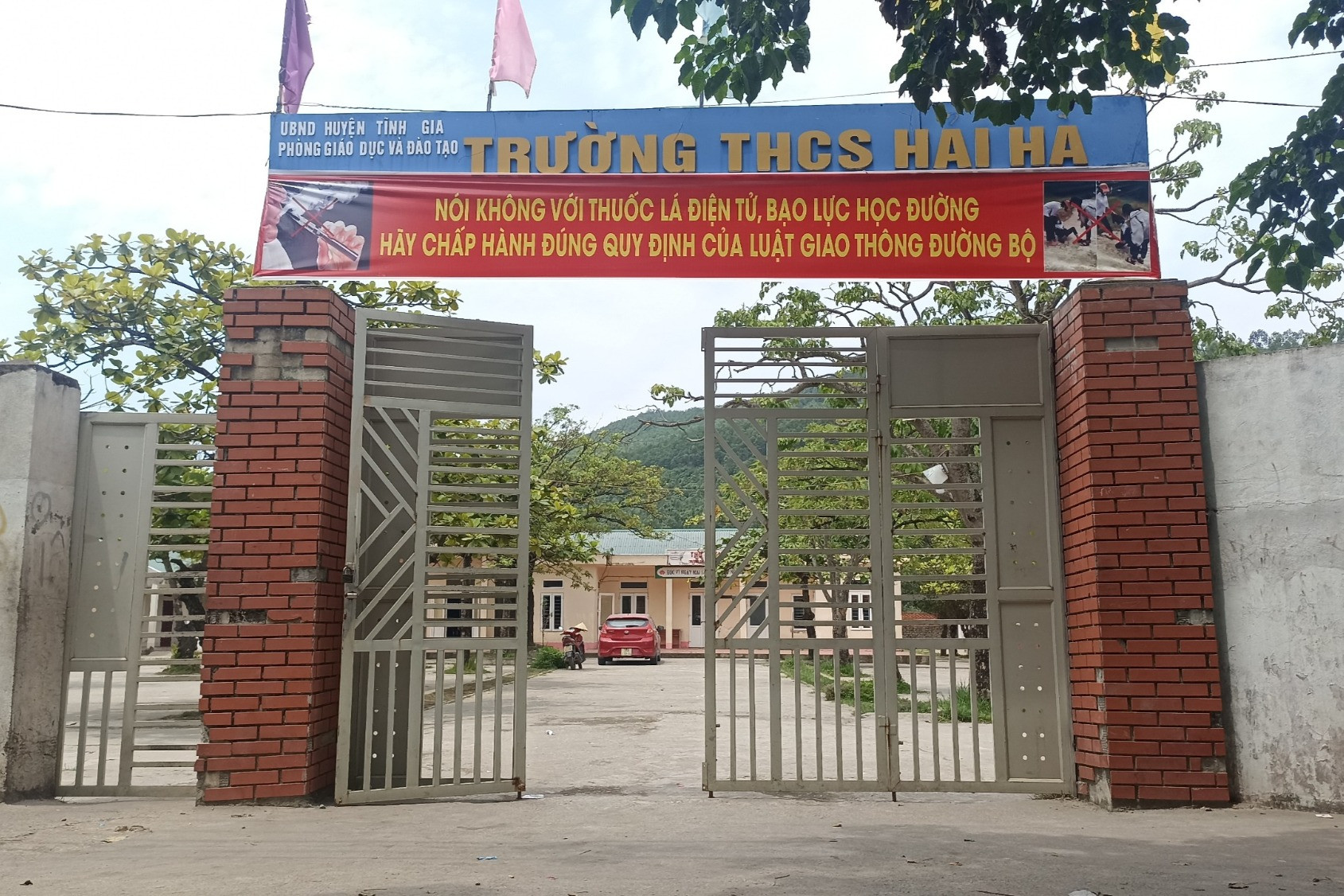 Thực hư thông tin học sinh xuất sắc vẫn không có giấy khen do đi học trước tuổi