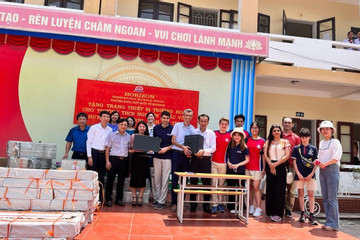 Trường quốc tế Horizon tặng thiết bị dạy học cho các trường ở Hà Tĩnh