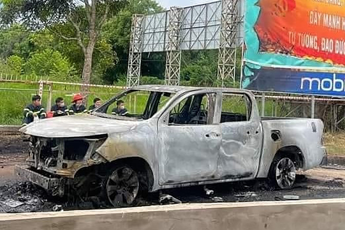 Tài xế tử vong trong ô tô bán tải bốc cháy ở Lâm Đồng là do tự tử