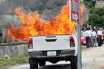 Tài xế tử vong trong ô tô bán tải bốc cháy ở Lâm Đồng là do tự tử