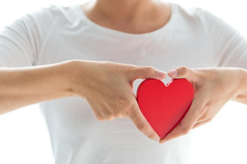 Cắt tử cung và thắt ống dẫn trứng có thể làm tăng nguy cơ mắc bệnh tim mạch