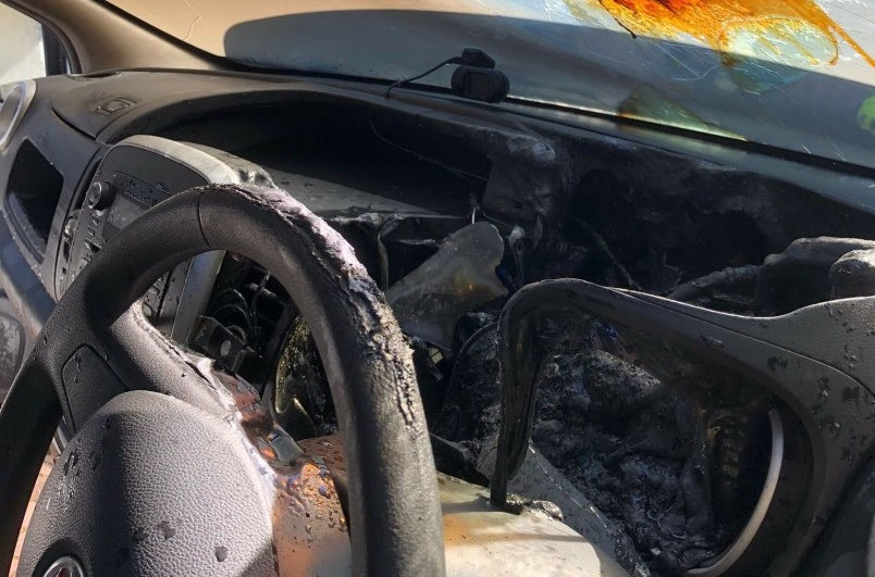 Để quên kính mát trên ô tô gây cháy xe, tài xế nên cẩn trọng