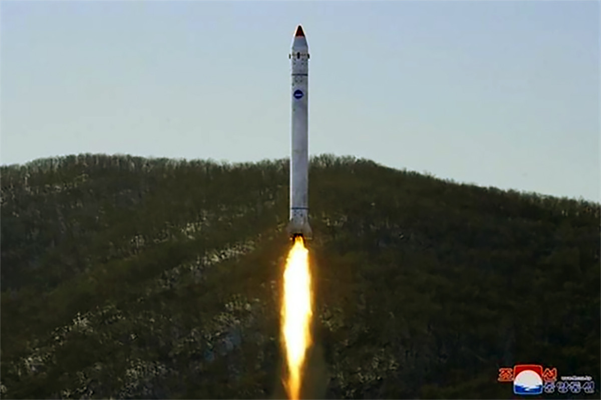 Triều Tiên thông báo với Nhật kế hoạch phóng vệ tinh