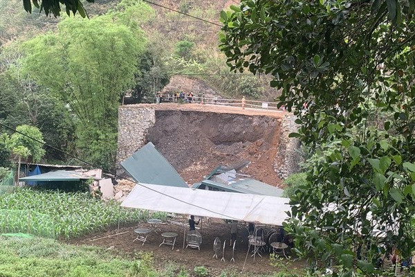 Vụ sạt lở vùi chết 3 mẹ con ở Cao Bằng, xác định bờ kè xây sai thiết kế