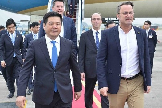 Thủ tướng Đại Công quốc Luxembourg tới Hà Nội, bắt đầu thăm Việt Nam