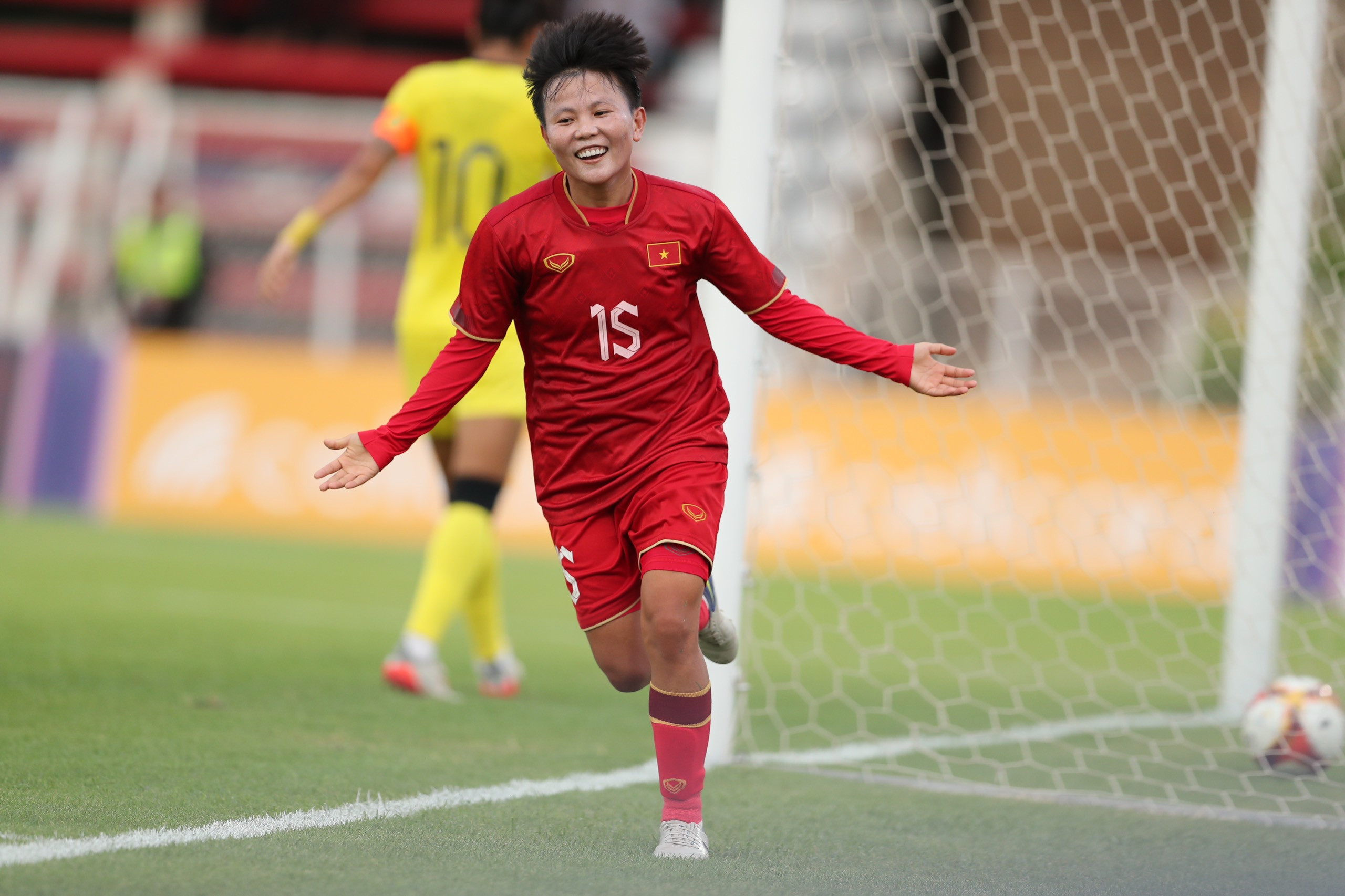 Video Nữ Việt Nam 3-0 Nữ Malaysia: Bóng đá nữ SEA Games 32