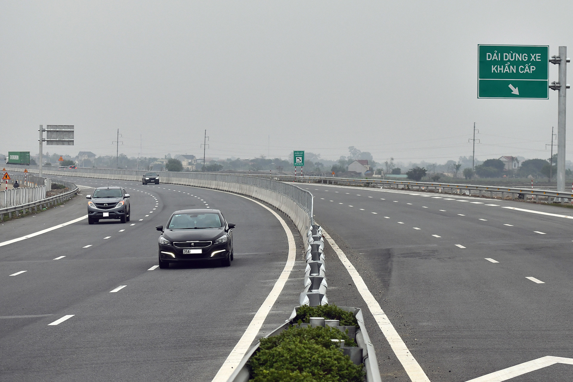 Bản tin trưa 30/5: Hơn 1.000 ô tô chạy quá tốc độ trên cao tốc Mai Sơn - QL45