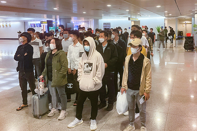 60 người Việt được giải cứu khỏi sòng bạc ở Philippines về nước