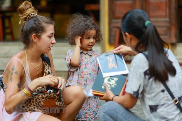 International arrivals in Vietnam surge over 12-fold year on year hinh anh 2