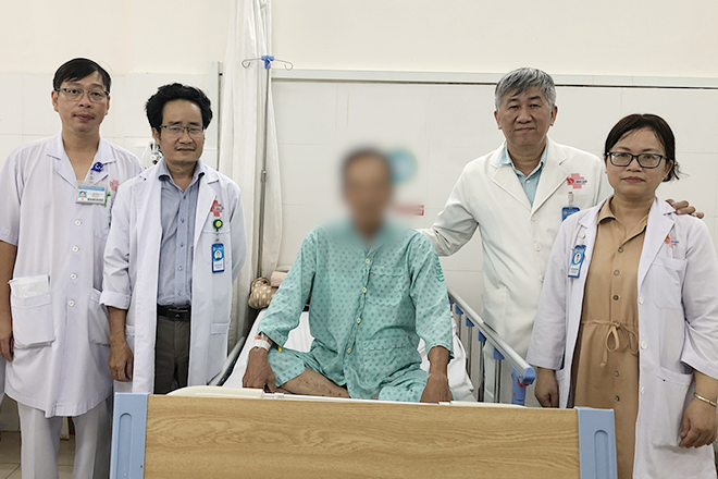 Cứu sống người đàn ông ung thư thận có nguy cơ tử vong đến 90%