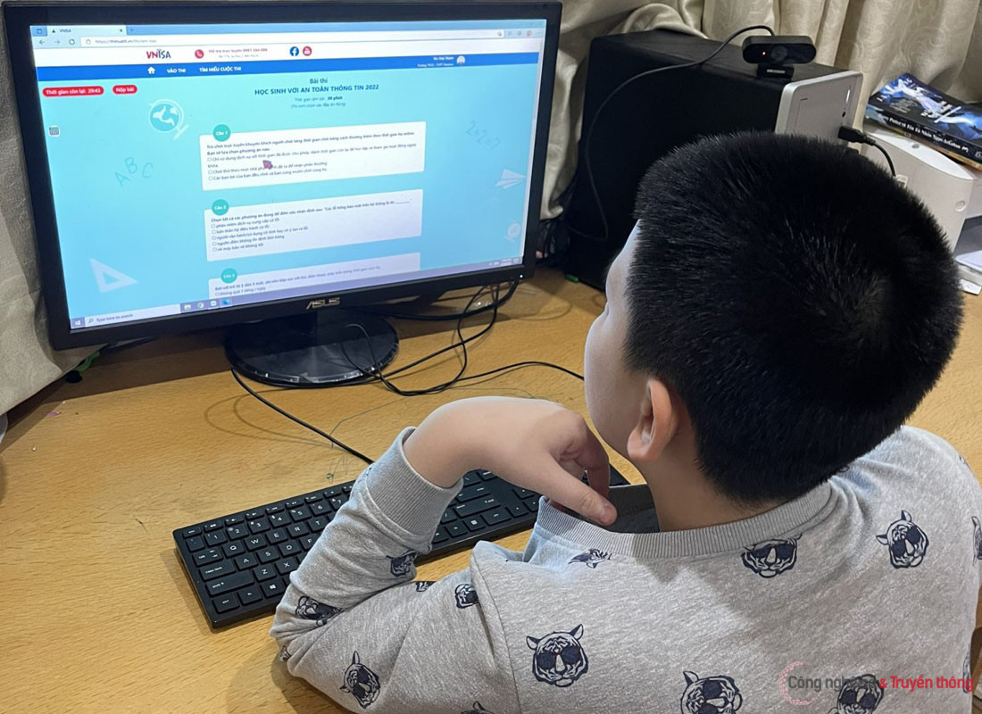 VNISA: Tạo “hệ miễn dịch số” là yếu tố quan trọng để bảo vệ trẻ em trên mạng