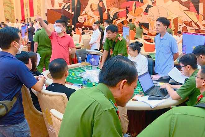 Người nước ngoài tổ chức đánh bạc dưới hầm khách sạn Nha Trang