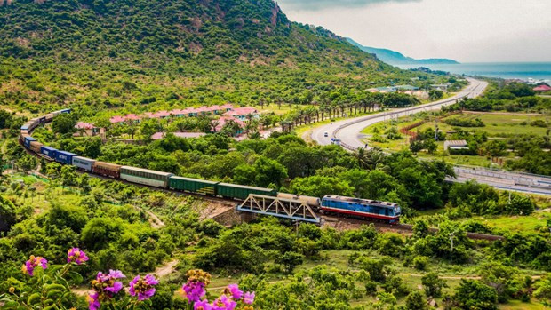 Trans-Vietnam railway among world's most incredible train journeys: Lonely Planet hinh anh 1