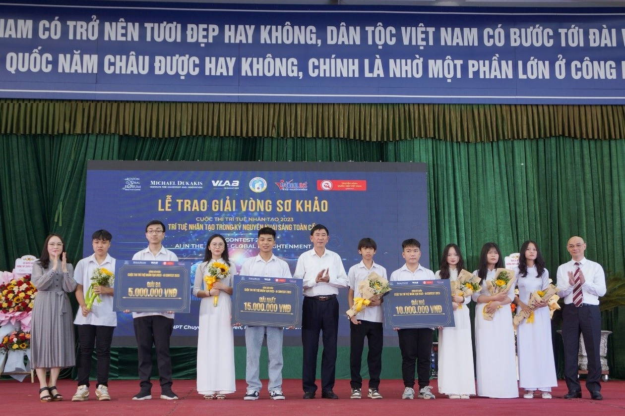 Thêm 9 học sinh vào Chung kết cuộc thi AI Contest 2023