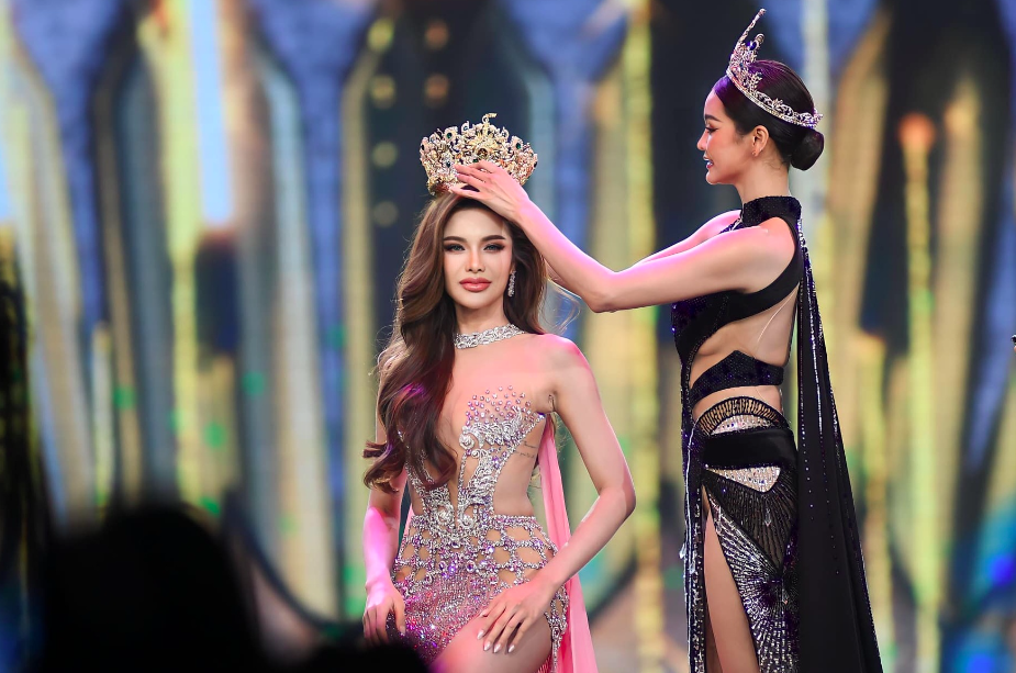 Tân Hoa hậu Hòa bình Thái Lan xin lỗi