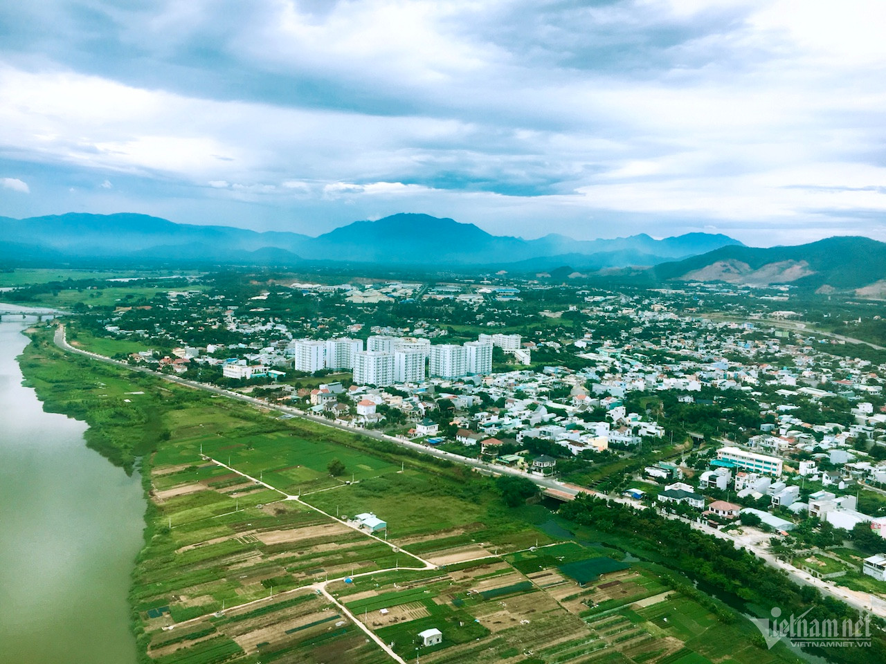 Hội Nông dân TX.Bến Cát: Khai giảng lớp bồi dưỡng lý luận chính trị và nghiệp vụ cho cán bộ hội