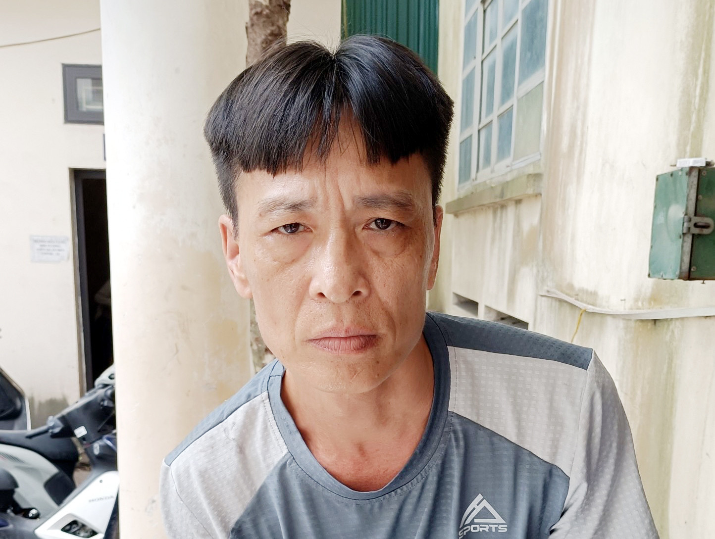 Bị đuổi khỏi nhà, con rể mới ra tù đâm mẹ vợ nhập viện