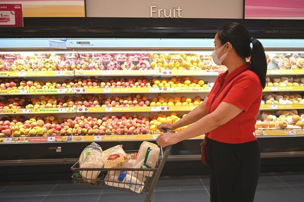 Người giàu Việt tiêu tiền ít đi