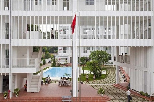 Một trường tổ chức thi nhầm ngày, học sinh toàn tỉnh Bình Dương phải thi lại