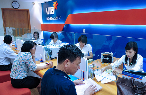 Khách phản ánh gửi tiền ngân hàng biến thành mua bảo hiểm, ngân hàng nói gì?