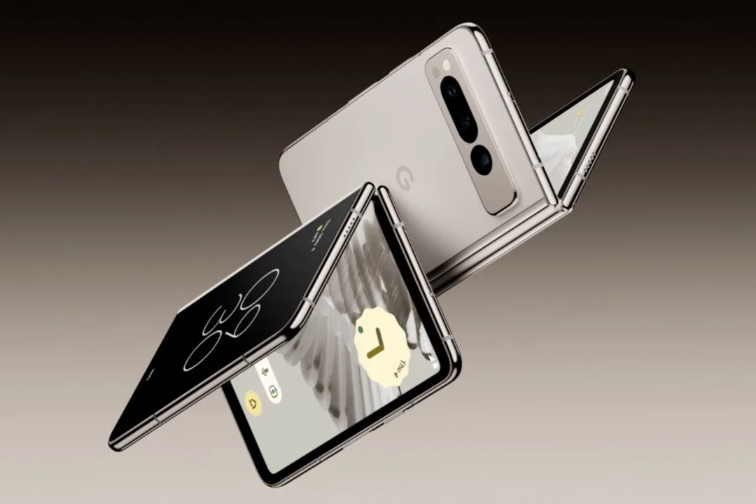 Google công bố hình ảnh smartphone gập đầu tiên